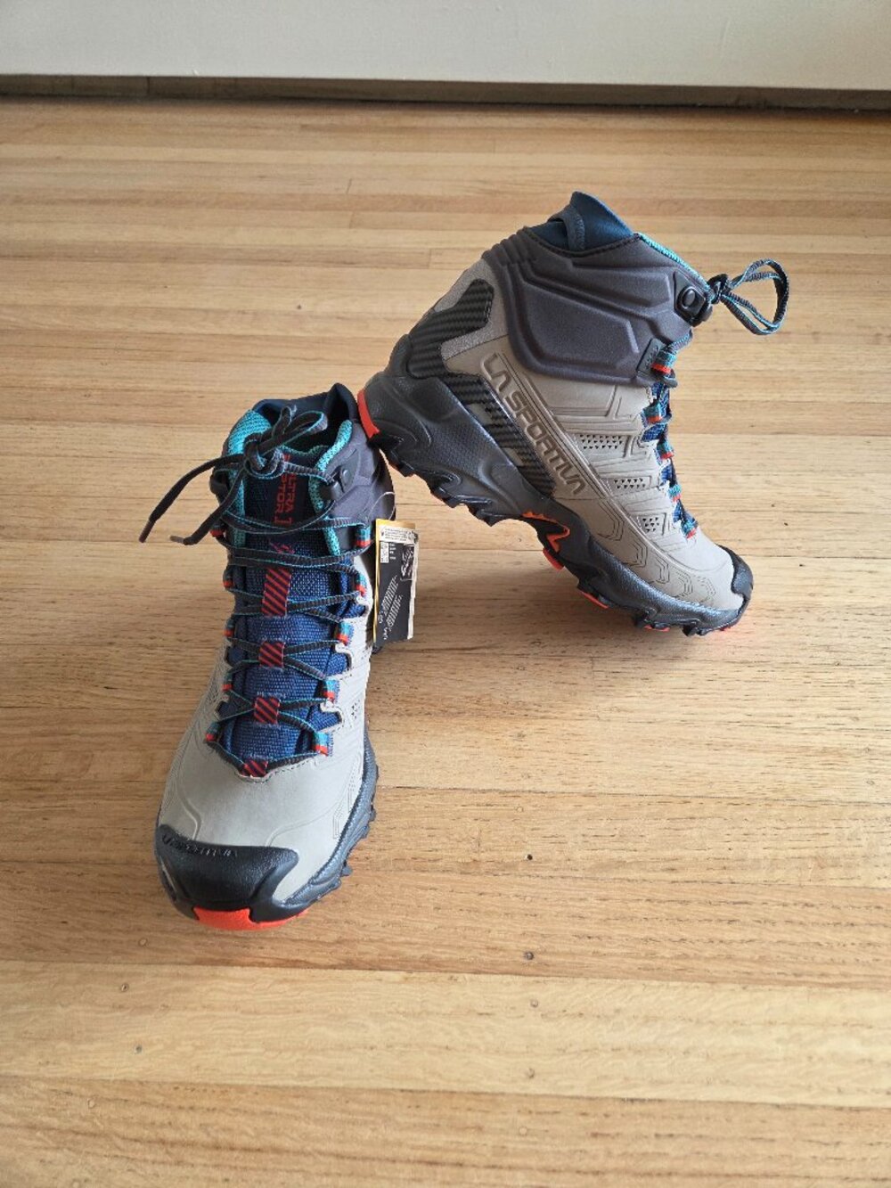 La Sportiva Ultra Raptor II Hiking boot trail runner